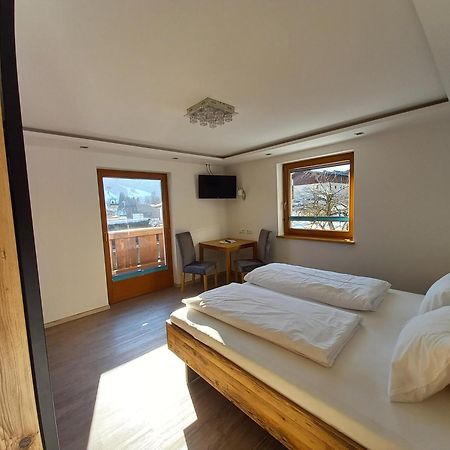 Hotel Haus Scharler, Talstation Neukirchen am Großvenediger Zewnętrze zdjęcie
