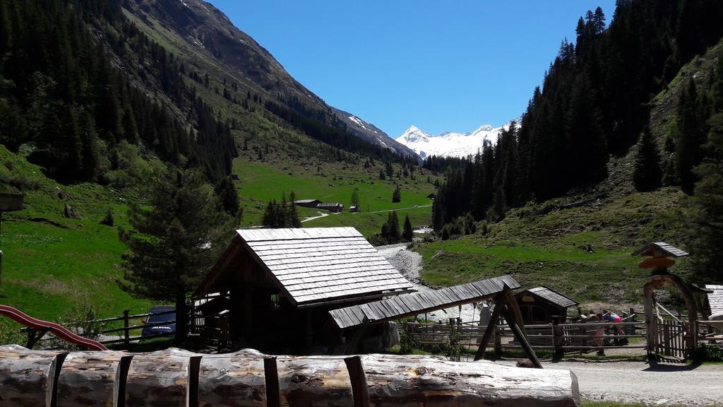 Hotel Haus Scharler, Talstation Neukirchen am Großvenediger Zewnętrze zdjęcie